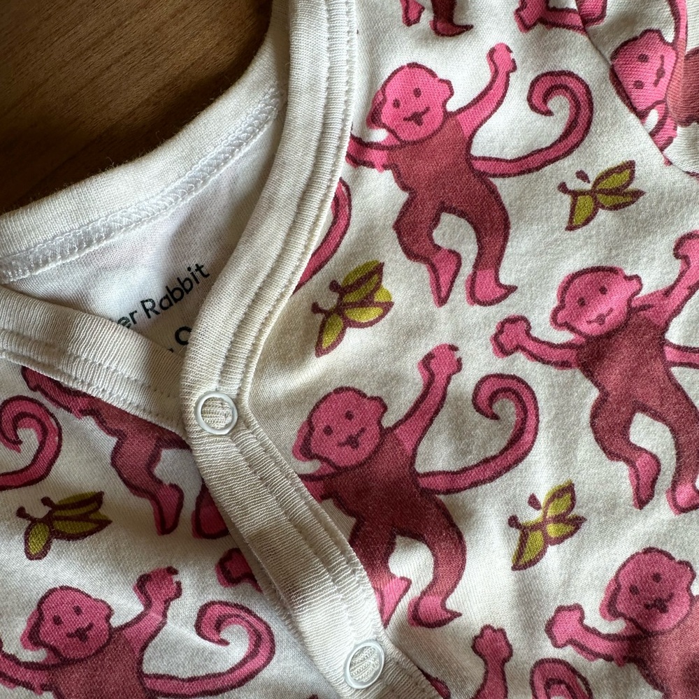 Roller Rabbit  6-9mo Pajamas - Picture 6 of 7